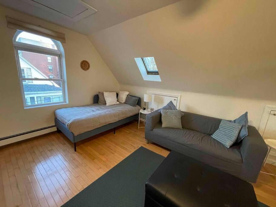 Cozy Condo With All Perks & Parking Close To Encore Casino Everett Exterior foto